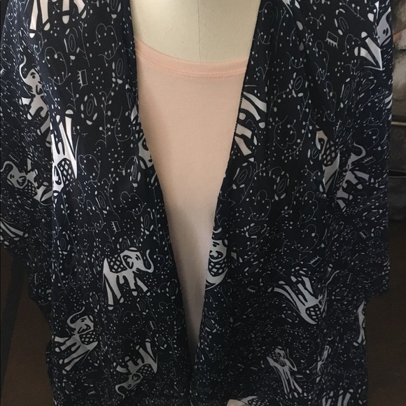 lightweight Dark Blue/Gray Elephant Kimono NWT - Picture 3 of 5